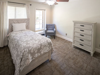 Alzheimer's Care - Memory Care - Elder Care Atascadero California - Assisted Living - Ingleside by the Lake Elder Care - Best Atascadero Residential Care Assisted Living
