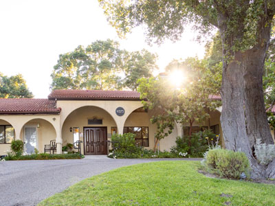 Alzheimer's Care - Memory Care Home - Elder Care Atascadero California - Ingleside Assisted Living - Ingleside by the Lake Elder Care - Best ELder Care in Atascadero