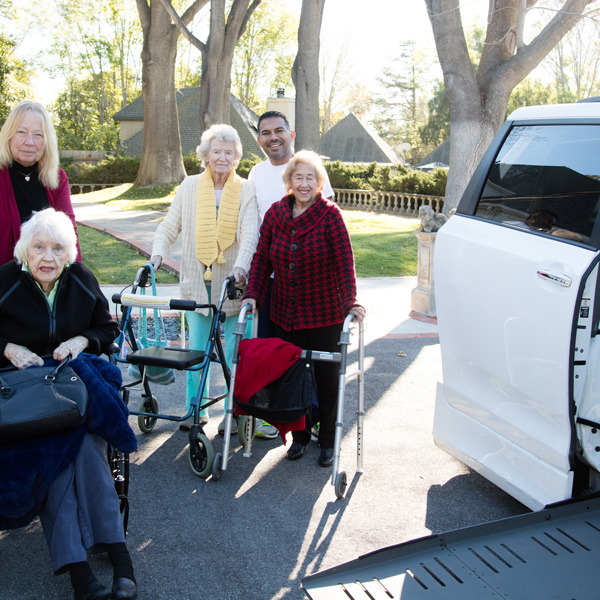 Assisted Living Daily Activities - Elder Care Healthy Lifestyle - Senior Exercise - Games - Recreation - Elder Care Atascadero - Assisted Living San Luis Obispo County - Best Activities for Elderly Assisted Living